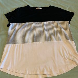 Women’s Block Blouse Size XXL Black & White Short Sleeve